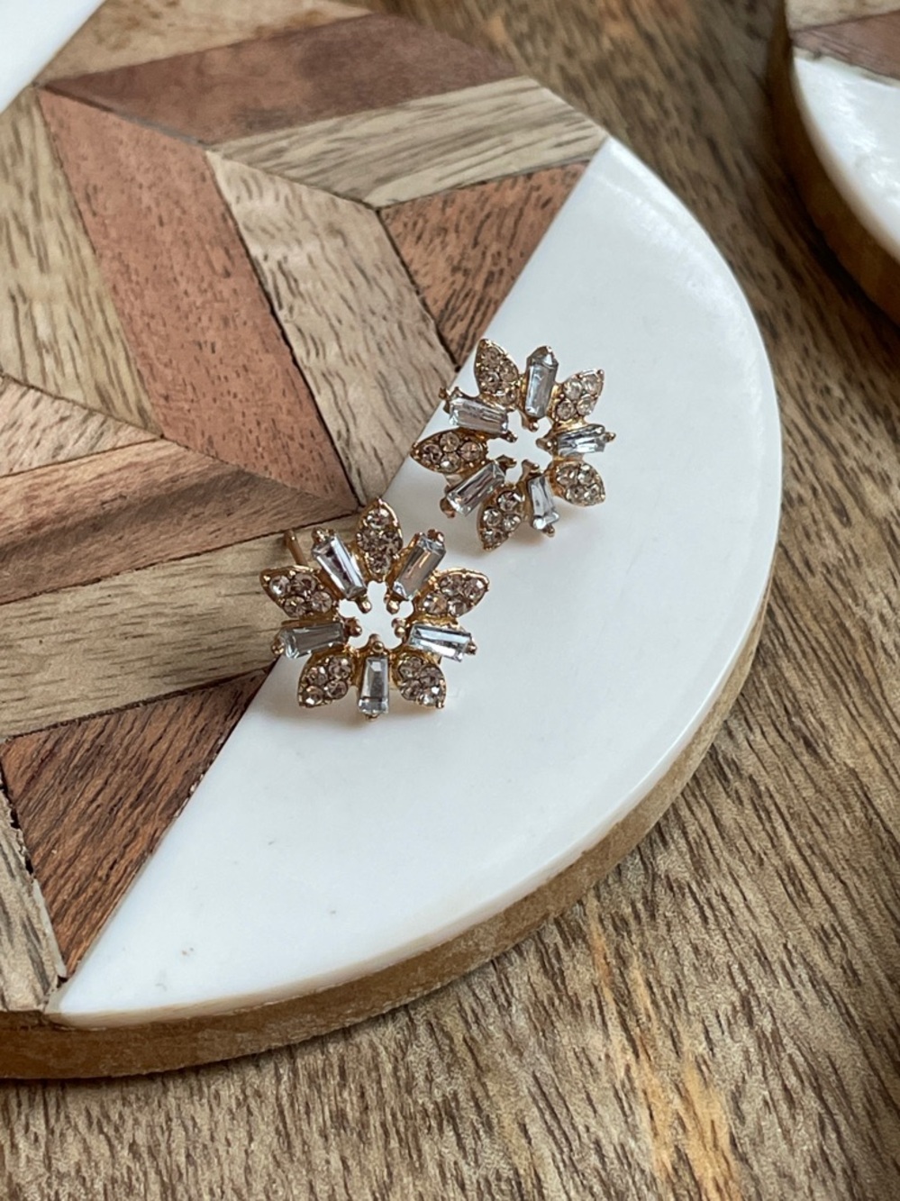 Gold Crystal Snowflake Stud Earrings - Women Jewelry